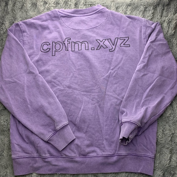 XYZ Crewneck LIMITED - Picture 4 of 4